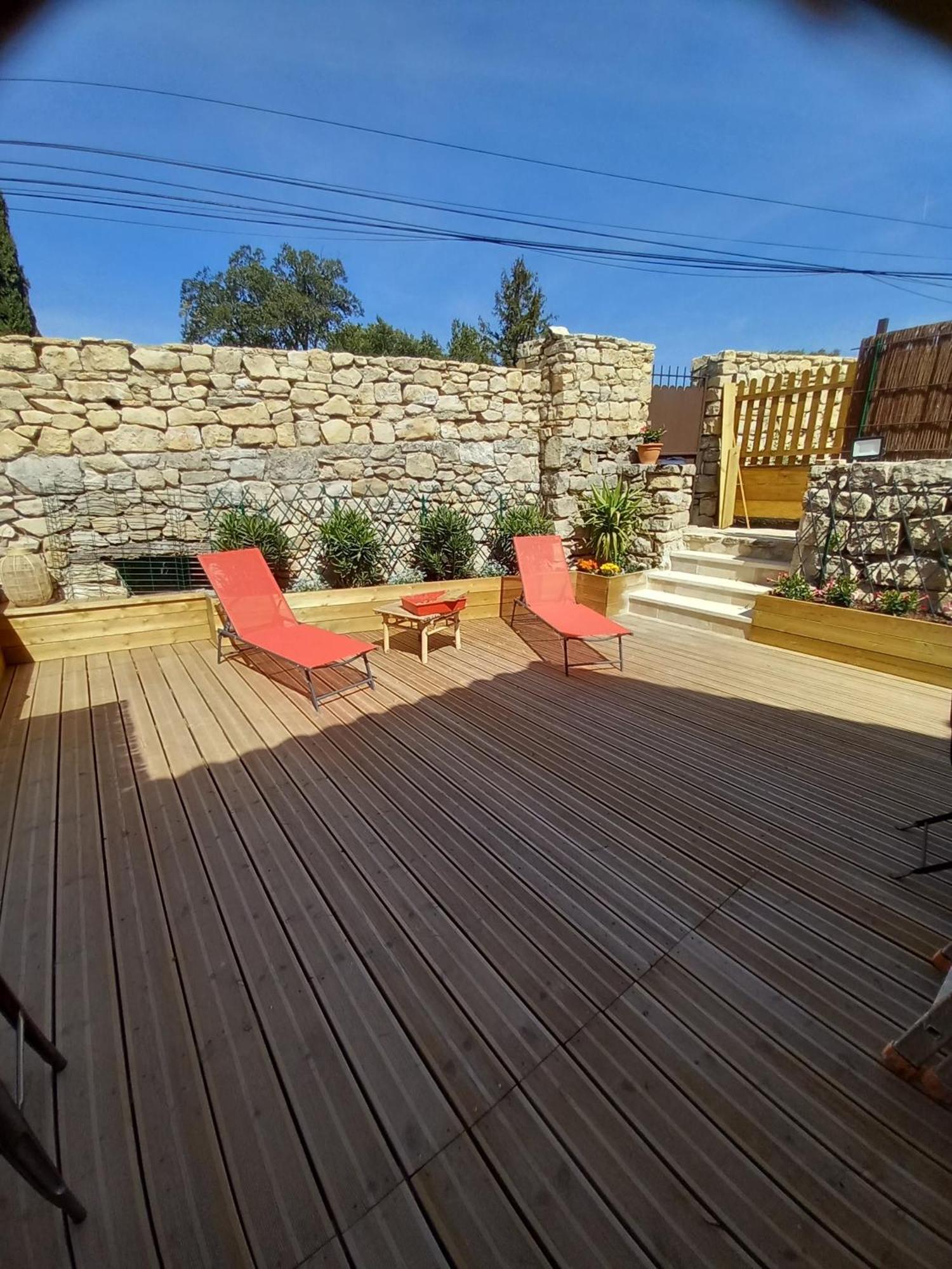 Chez Daniele Chambre Avec Jacuzzi Et Terrasse Privee Murs  ภายนอก รูปภาพ